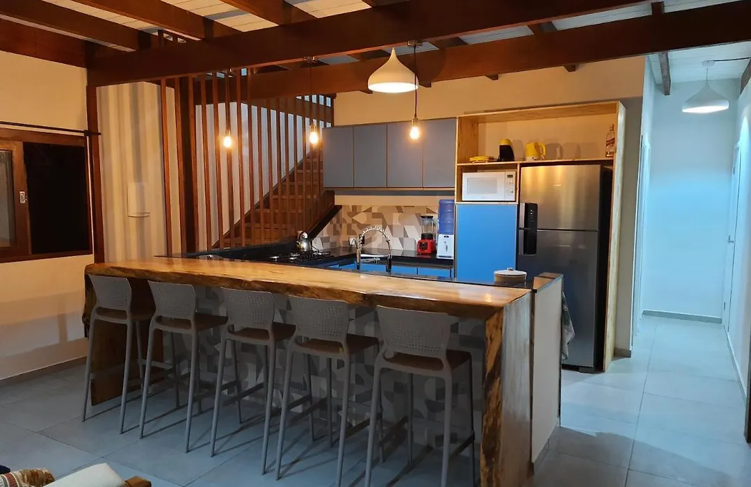 Casa Ampla Com Piscina E Hidromassagem-1